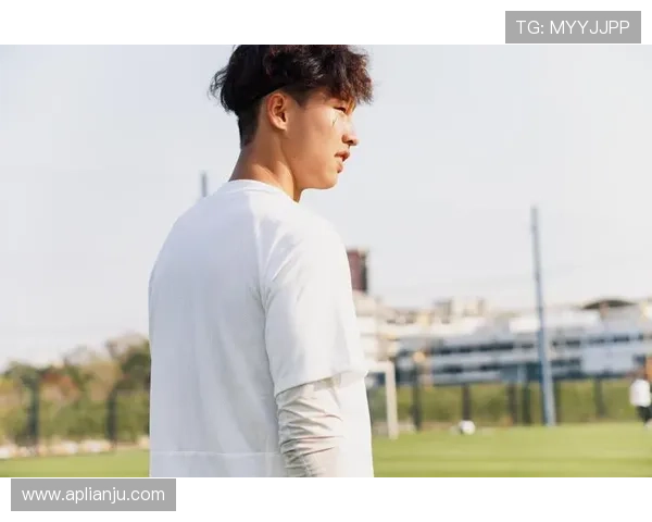 姚浩洋险酿乌龙停球失误引反思